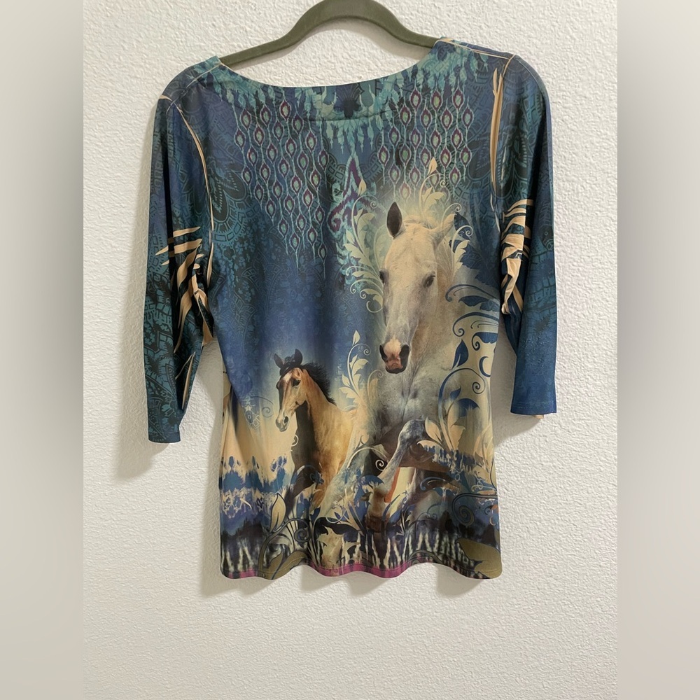 Elegant Horse Print Women's Top - Blue and Tan